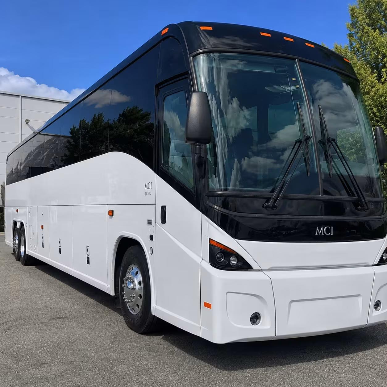 shuttle buses for chino hills distribution center workers