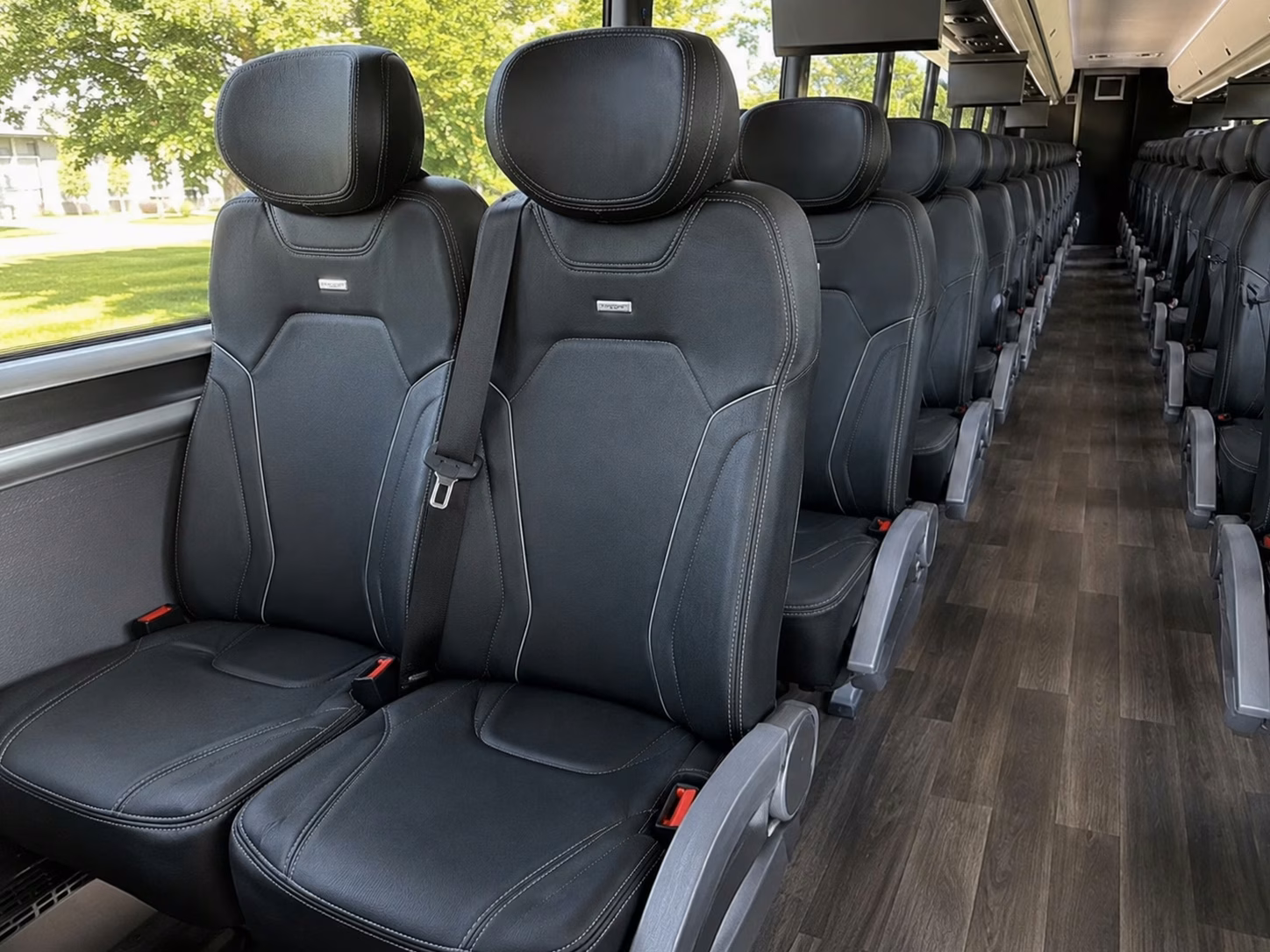 wedding shuttle bus rentals near carbon canyon in chino hills